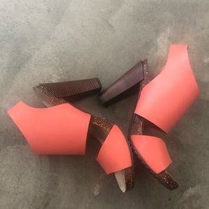 Kenneth Cole Reaction Coral Sandals